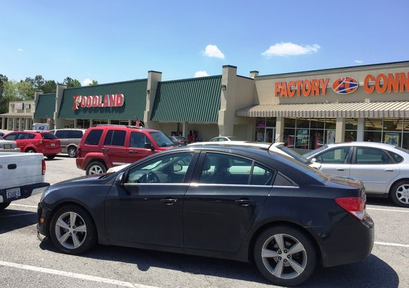Town Plaza: 163 N Brindlee Mountain Pky, Arab, AL 35016